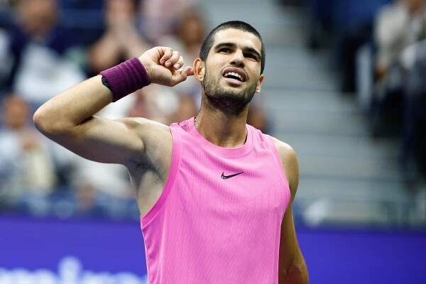 Carlos Alcaraz claims 2nd U.S. Open trophy 