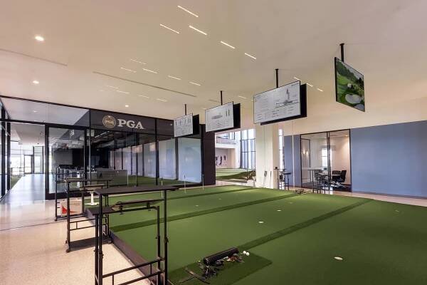 Golf digital displays and signage