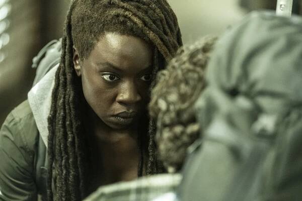 The Walking Dead: The Ones Who Live - Become (E05) (2024) | Galerie - Z epizody | ČSFD.cz