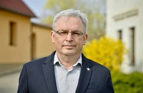Scenárista David Smoljak bude senátorem. Vyhrál druhé kolo doplňovacích voleb na Praze 9