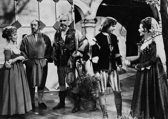 Sheila Reid, Sir Alec Guinness, Sir Ralph Richardson, Tommy Steele and Adrienne Corri filming a scene for the television play 'Twelfth Night', by William Shakespeare, at Borehamwood Studios, England, March 22nd 1968. 