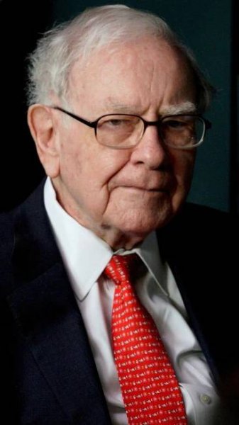 10 Dividend Stocks in Warren Buffett’s Portfolio; Full List Here