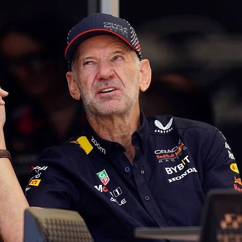 Lewis Hamilton sends Ferrari offer to F1 design guru Adrian Newey