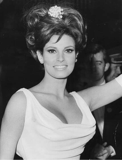 Remembering Raquel Welch - A Vintage Nerd || Exploring Old Hollywood Through Fashion, Film, & Books 
