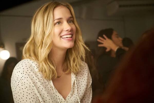 TY - Možná - Z filmu - Elizabeth Lail