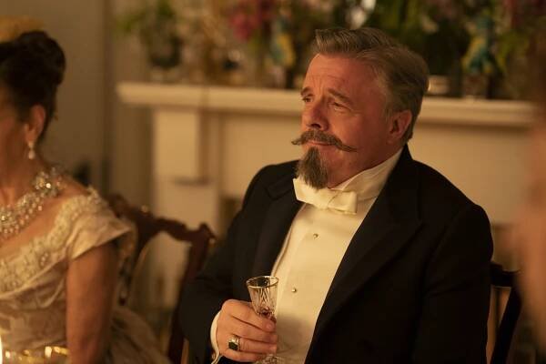 Pozlacený věk - V závětří Newportu - Z filmu - Nathan Lane