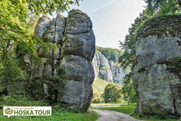 STŘEDOVĚKÉ HRADY MEZI KRAKOVEM A CZESTOCHOVOU | CK HOŠKA TOUR
