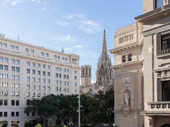 Brand new flat overlooking the Cathedral