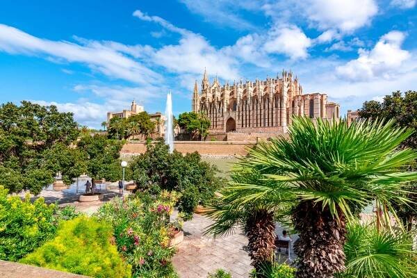 katedrála santa maria z palmy (la seu), palma de mallorca, španělsko - palma de mallorca - stock snímky, obrázky a fotky