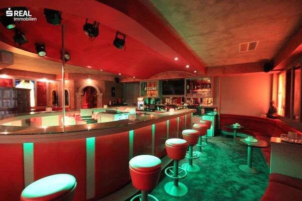 Nachtclub auf Bauträgergrundstück mit Photovoltaikanlage und 25 Parkplätzen, Grund und Boden-kauf, 1.000.000,€, 7100 Neusiedl am See