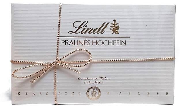 LINDT PRALINÉS HOCHFEIN ( TRVANLIVOST 8/25) - bonboniéra - 11 druhů pralinek 200g - DaSiMarkt.cz