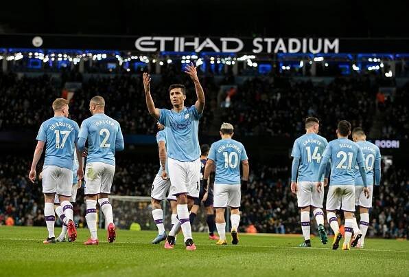 Anglii dál vévodí City! United se s Arsenalem rozešli bez branek
