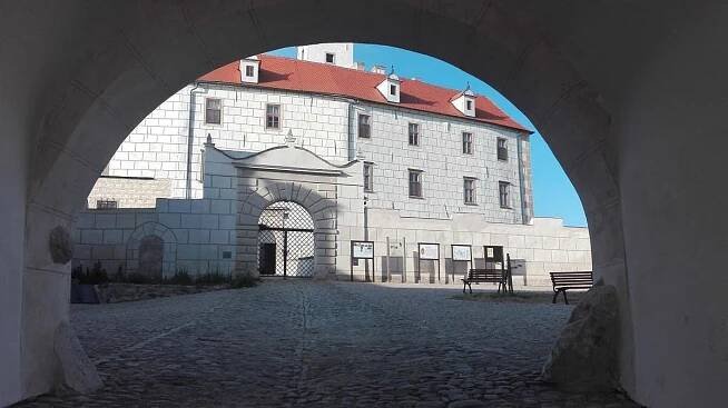 Starý zámek v Jevišovicích
