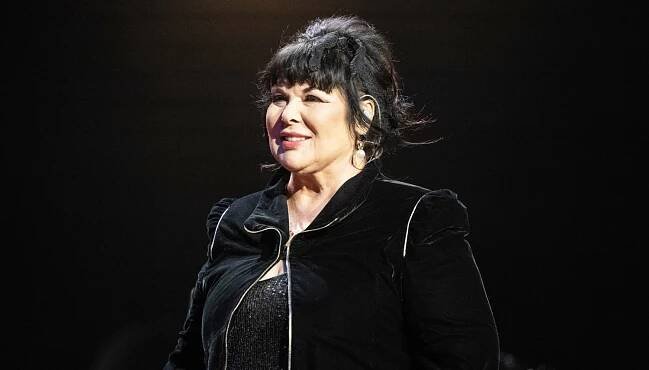 Heart's Ann Wilson Shares Cancer Diagnosis, Band Postpones Tour