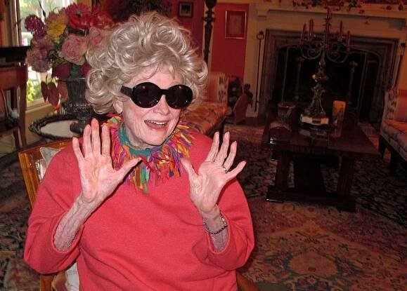 17 Unbelievable Facts About Phyllis Diller