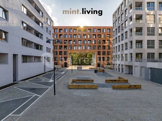 Pronájem bytu 1+kk 36 m², Odkolkova, Praha, Praha