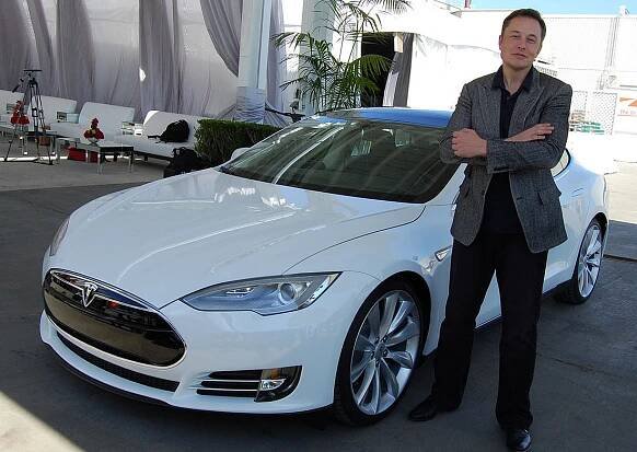 Book Review: Elon Musk