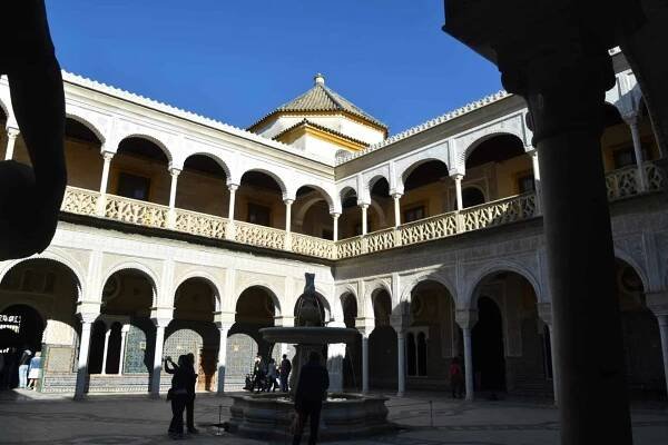 the patio of Casa de Pilatos in Seville