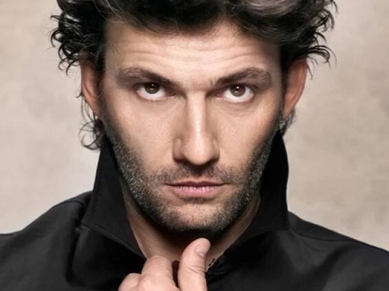 Jonas Kaufmann: Sedlák kavalír a Komedianti? Něco jako telenovely, jen s výrazně lepší hudbou