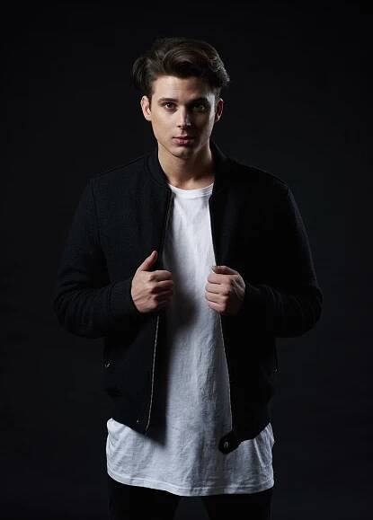 Zpěvák Sebastian vyráží na své první turné - First Style