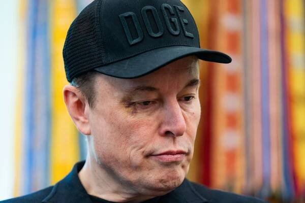 Elon Musk Follows Bombshell Drug Use Report With Black-Eyed Oval Office Press Conference