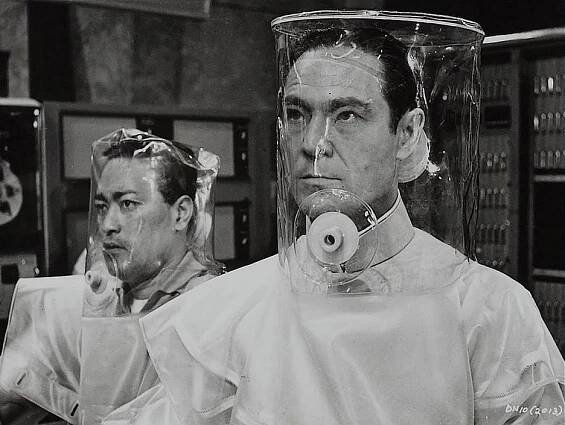 Anthony Chinn, Joseph Wiseman - Dr. No - Z filmu
