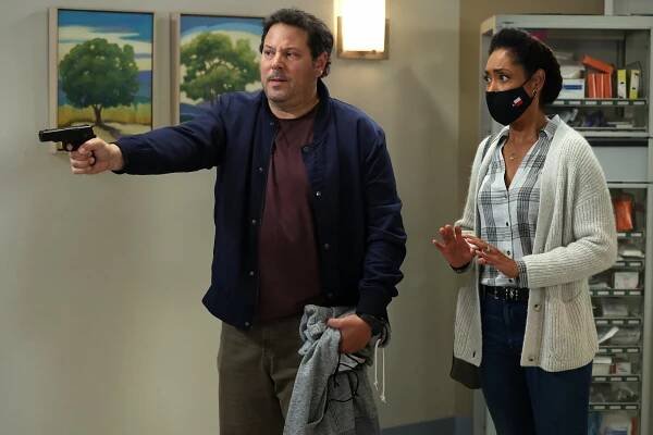 V plamenech - Jednoho dne - Z filmu - Greg Grunberg, Gina Torres