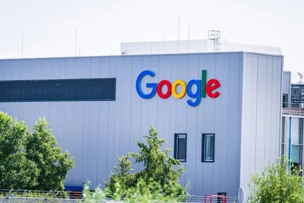 Trump hrozí Evropě cly. Pokuta pro Google podle něj dusí „brilantní“ americkou vynalézavost
