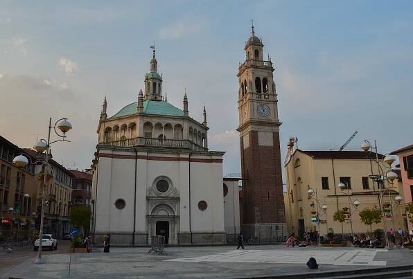 Soubor:Santuario di Santa Maria di Piazza - Busto Arsizio.JPG – Wikipedie