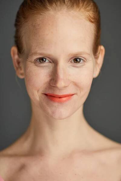 PORTRAITS | Eva Sakálová