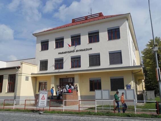 Gymnázium a zdravotnická škola začaly společný rok