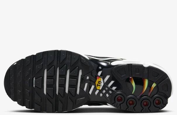 BOTY NIKE AIR MAX TN PLUS VEL 37,5 ORIGINÁLNÍ Barva vícebarevná