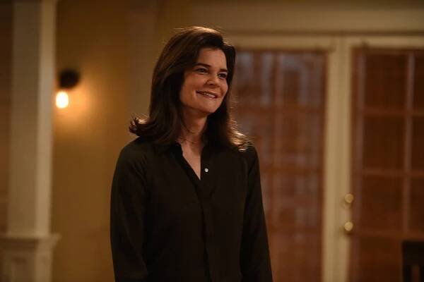 Rodinka na kousky - Cinderella Fantasy Prom Dougie - Z filmu - Betsy Brandt