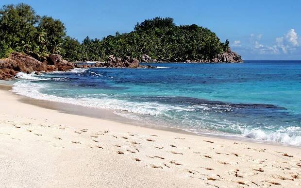 Anse Bazarca Beach / Mahe / Seychelles