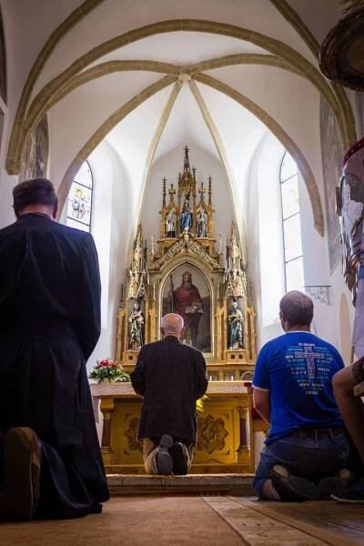 Pěší pouť na Velehrad 23. - 27. 8. 2016 | Římskokatolické farnosti u kostela sv. Mikuláše a kostela sv. Kříže ve Znojmě