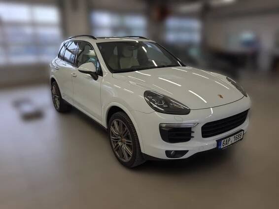 Aukce Porsche Cayenne do 21. 5. - 21:37 | AutoAukce.cz