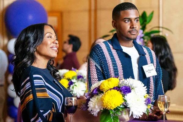 L to R) Karen Pittman as Dawn and Michael Cooper Jr. as Justin Edwards in Episode 108 of Forever.