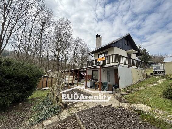 Prodej chata, 35 m2 - Zlín - Malenovice, dobrá dostupnost, zděná, zahrada - Domy-vezline.cz
