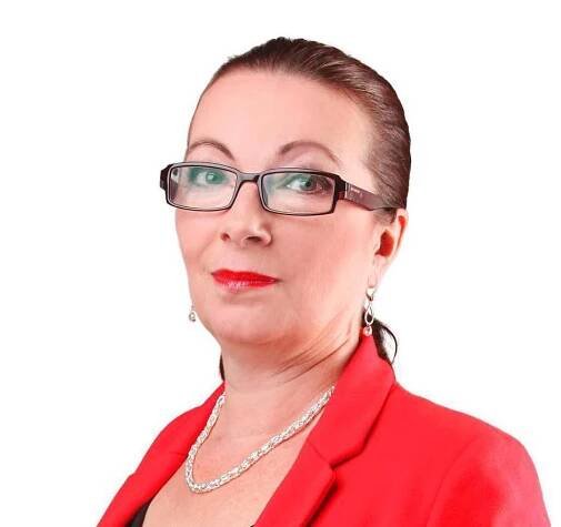 Iva Mizlerová - realitní makléřka RE/MAX G8 Reality foto 1