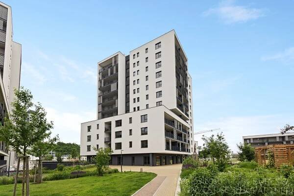 Pronájem bytu 1+kk s lodžií, 31 m2 - Mezi Vodami, Praha 12 - Modřany | Bureš & partneři s.r.o.