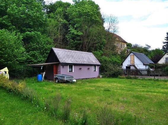 Prodej chaty se st. pozemkem 971 m2 v obci Dubá.