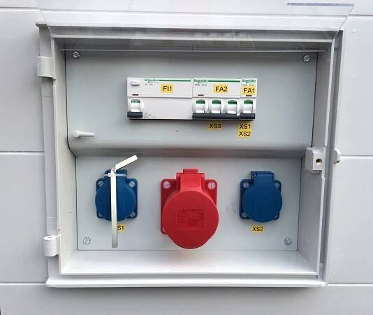 Obrázek produktu Elektroměrový rozvaděč pilíř DCK ER212/NKP7P-C+ZS32/16 pro ČEZ, EGD (E.ON) se zásuvkami 4