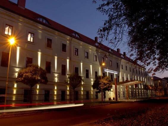 EA Hotel Tereziánský dvůr Hradec Králové Exteriér fotografie