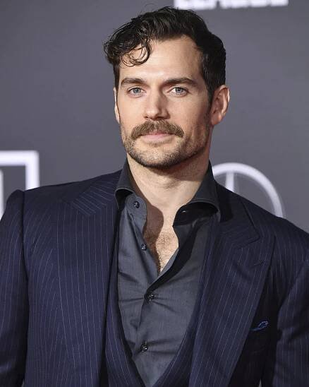 Henry_Cavill_Celeb (1)