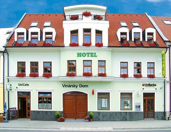 PREDAJ polyfunkčných objekt v centre Pezinka
