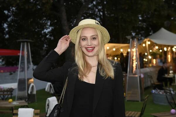 Kráska a zvíře. Z cesty do Španělska se Rohony a Kadeřávková vrátili jako pár