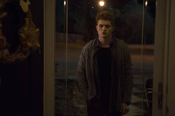 Rectify - Thrill Ride (S03E02) (2015) | Galerie - Z epizody | ČSFD.cz