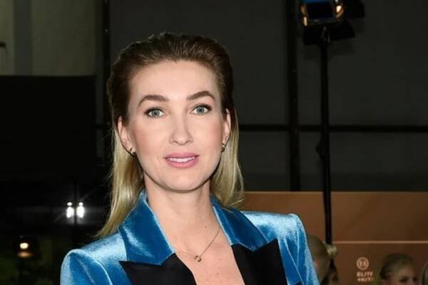 Dominika Mesarošová musí vracet bývalému partnerovi televizi, kterou koupil pro syna. On jí má platit alimenty ve výši 2000 korun - OnlyU