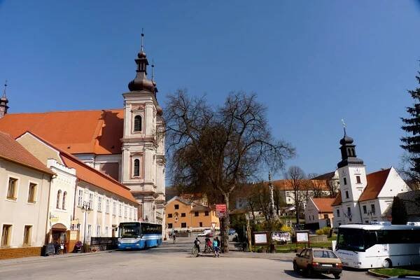 Lomnice u Tišnova - náměstí Palackého