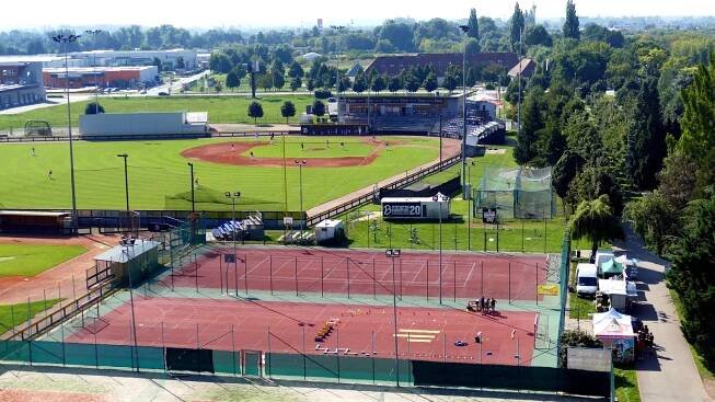 Fotografie - Brno, Komárov - sportovní areál Komec - 04.09.2021